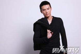 王冠勉个人资料,才华横溢的青年才俊，引领时代潮流的先锋人物