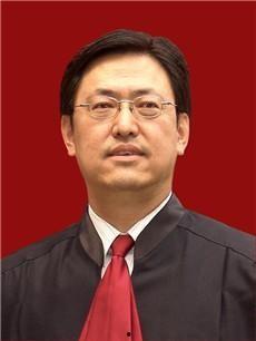 霍刚 演员,演艺圈的多面手，从荧幕到舞台的跨界传奇